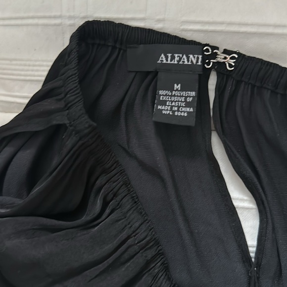 ALFANI Cold Shoulder Long Sleeve Top - Picture 7 of 8